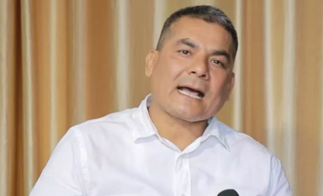 गृहमन्त्री अर्यालसँग वार्ता गर्न दुर्गा प्रसाईं पुगे सिंहदरबार