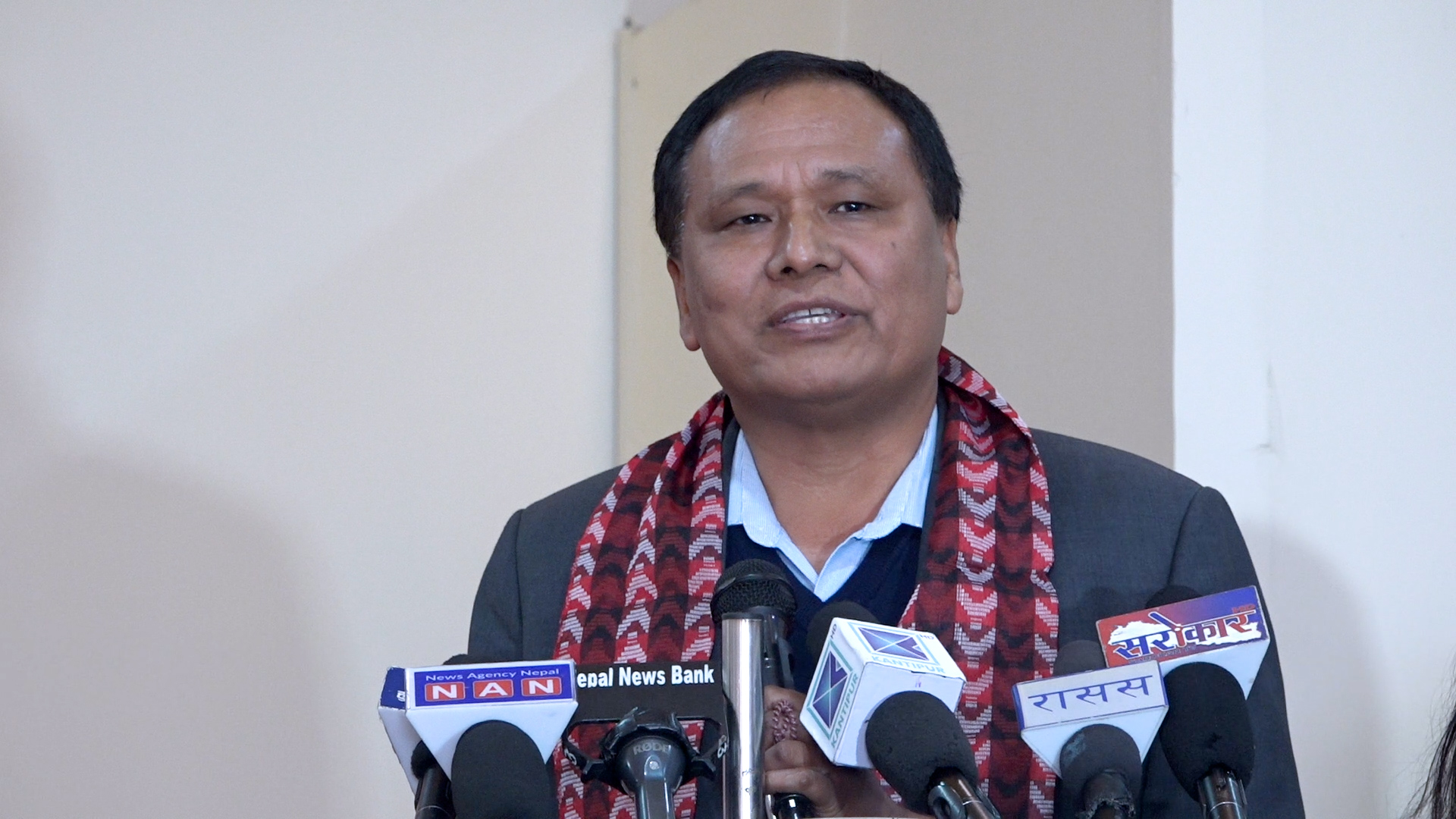 लोडसेडिङ हुँदा खुशी हुने जमातले हल्ला फिँजाए: कुलमान घिसिङ