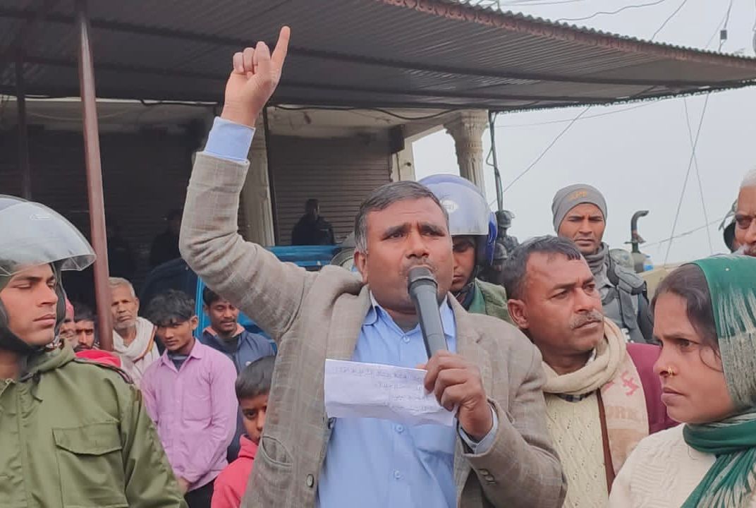 बौद्धिमाईका मेयर प्रदिपको बिरुद्धमा नाराबाजी, कारवाहीको माग गर्दै स्थानीयले घेराउ गरे नगरपालिका