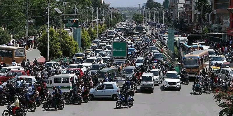 शिक्षकहरुको प्रदर्शनले आज पनि माइतीघर–बानेश्वर क्षेत्रमा यातायात प्रभावित