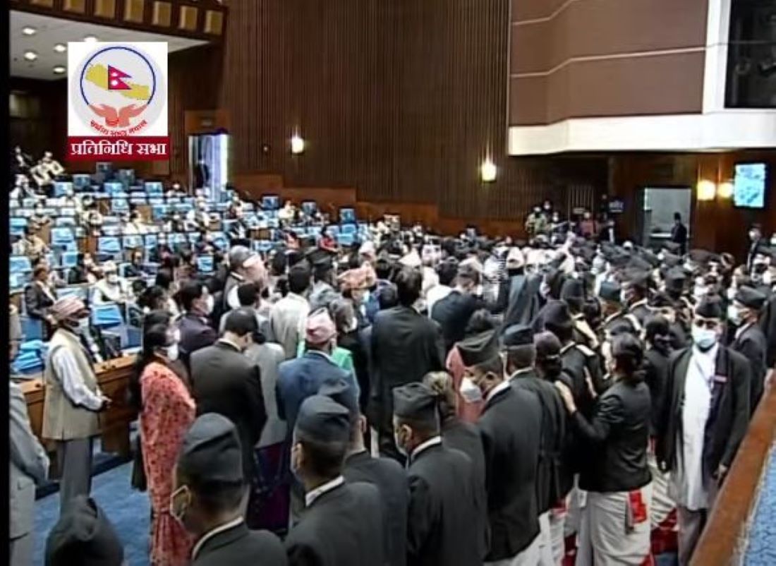 संसद्मा प्रतिपक्षी दलको विरोध कायमै, प्रधानमन्त्रीको प्रश्नोत्तर प्रभावित