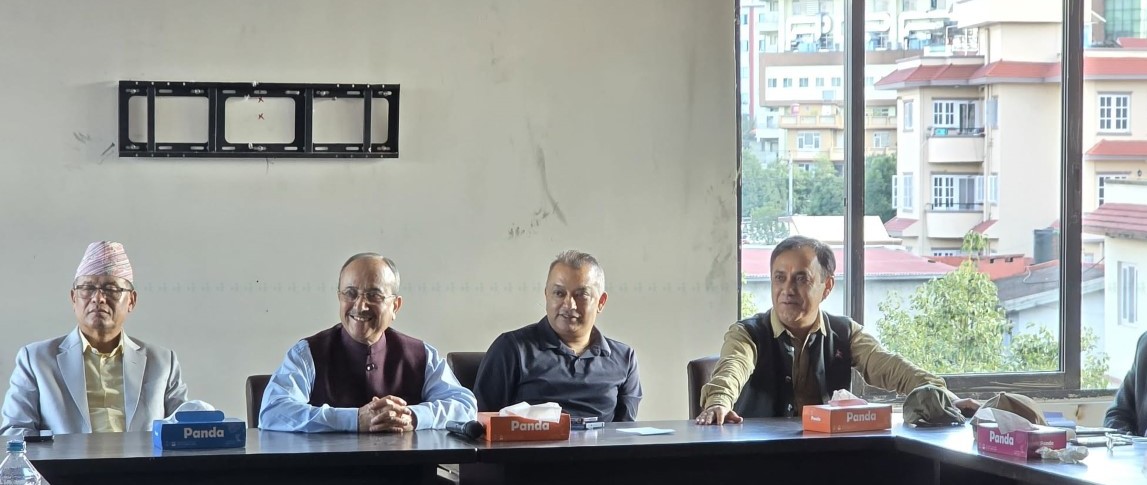 सुरु भयो कांग्रेसको पदाधिकारी र पूर्वपदाधिकारीको बैठक
