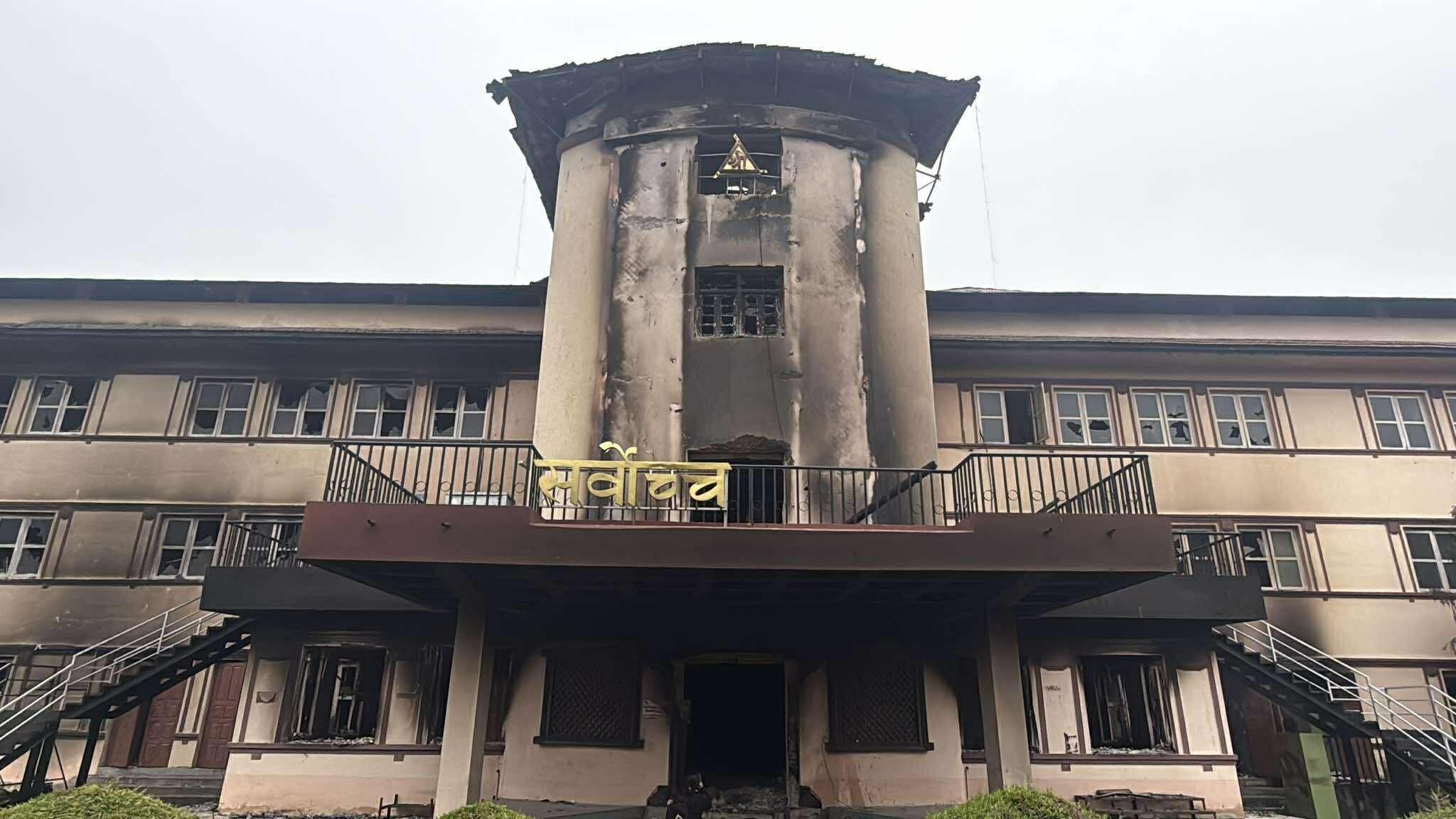 संसद् विघटनविरुद्धको रिट : सात दिनभित्र लिखित जवाफ पेस गर्न :सर्वोच्च अदालतको आदेश