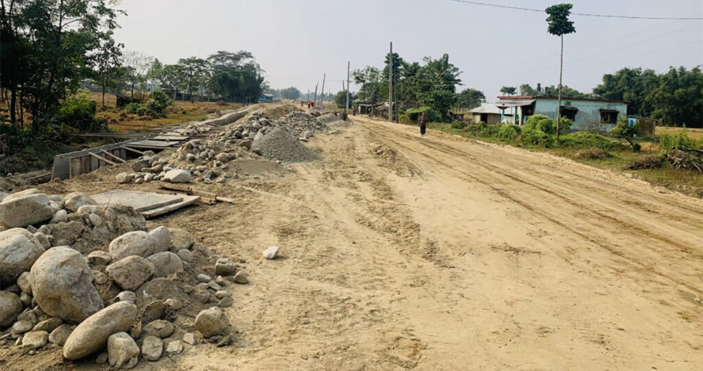 साढे आठ वर्षमा पनि बनेन हुलाकी सडक