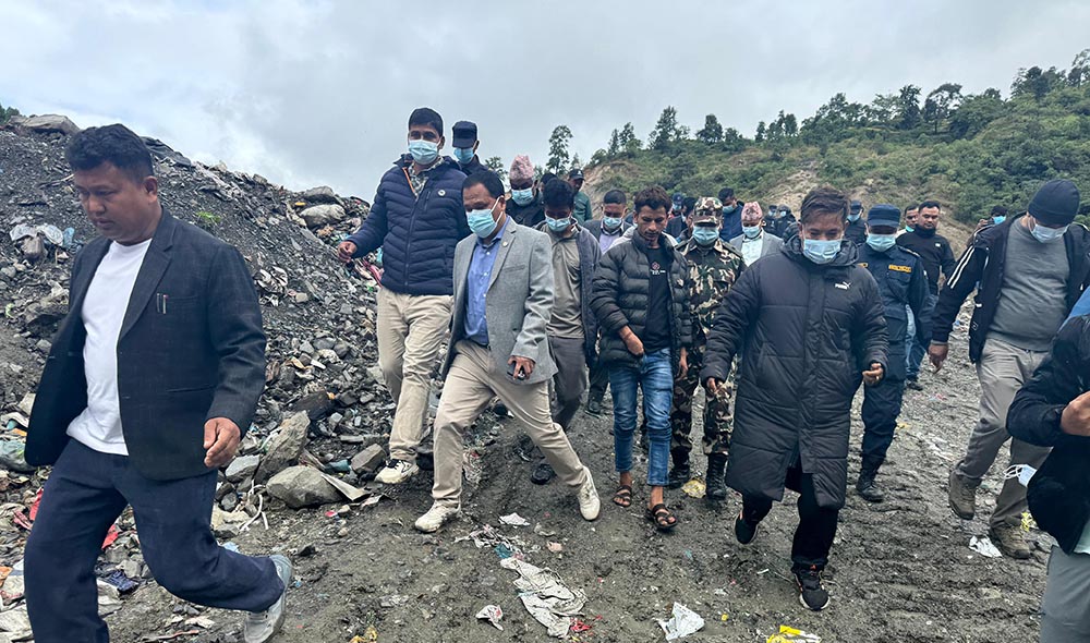 मन्त्री घिसिङ बञ्चरेडाँडा पुगे