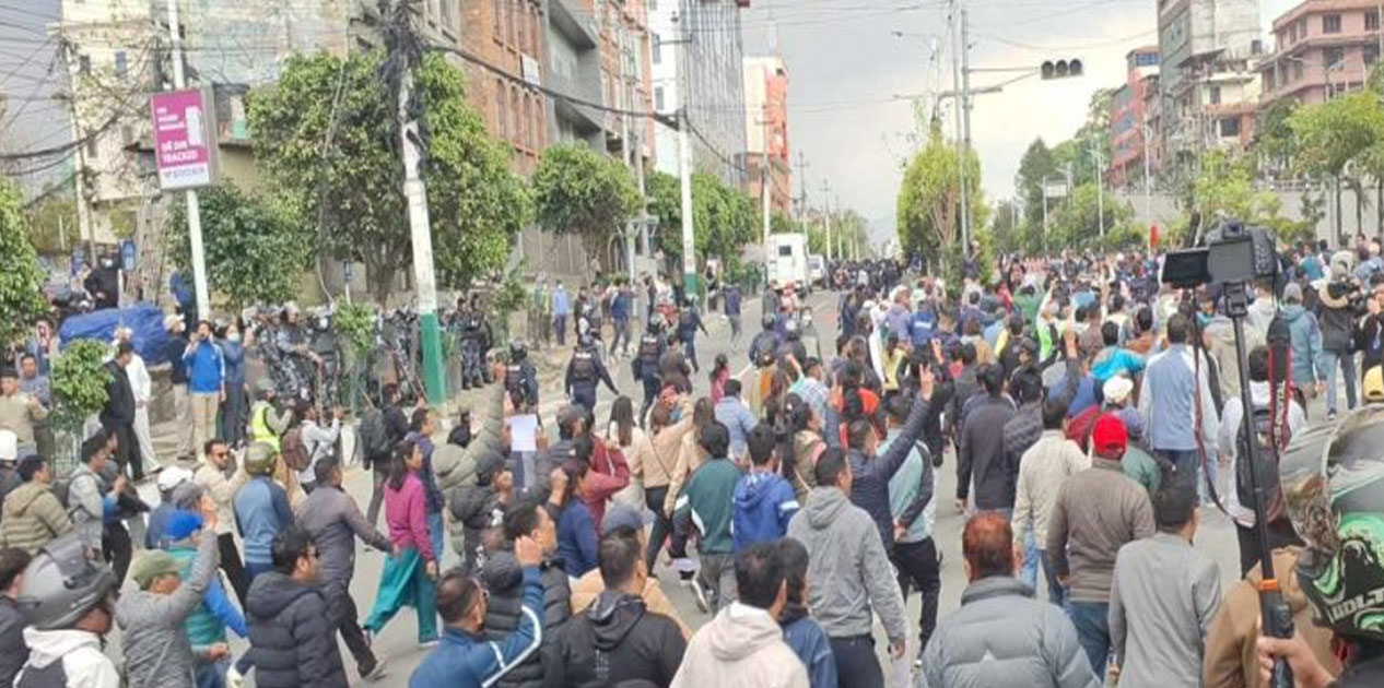 एमाले अध्यक्ष ओली पक्राउको विरोधमा उत्रेका सात प्रदर्शनकारी पक्राउ