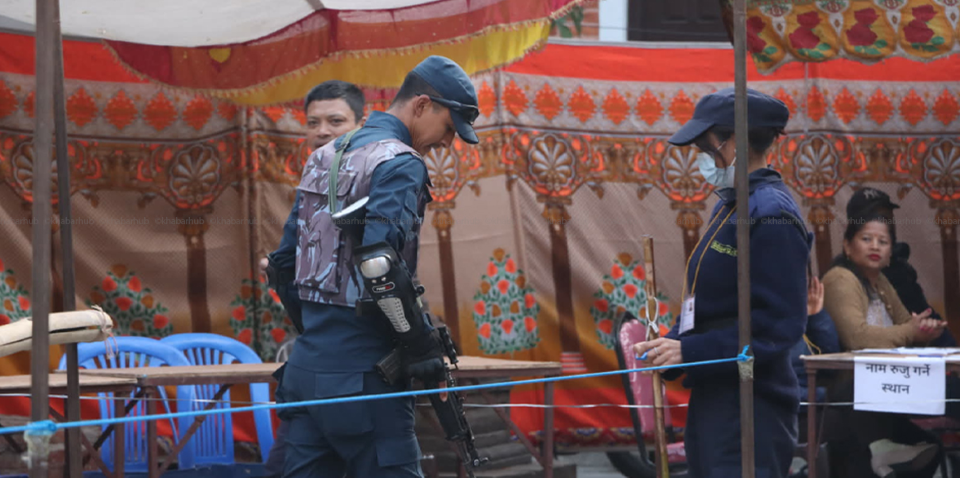 प्रतिनिधि सभाको निर्वाचन जारी, सुक्षाकर्मी र कर्मचारीले पाएनन् मतदान गर्न