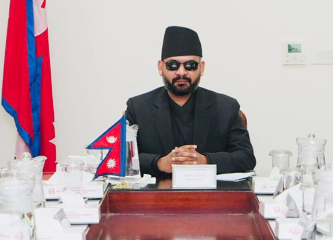 प्रधानमन्त्री बालेनको योजना आयोग र नीति अनुसन्धान प्रतिष्ठानसँग छलफल