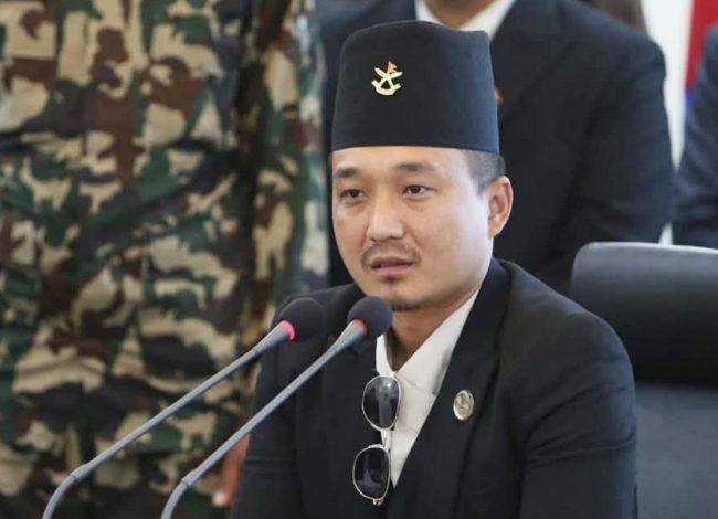 गृहमन्त्री गुरुङले पदबाट दिए राजीनामा