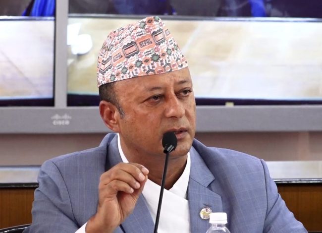 चरित्र हत्या गर्ने उद्देश्यले म विरुद्ध ‘मिडिया ट्रायल’ हुँदैछः पूर्वमन्त्री खड्का