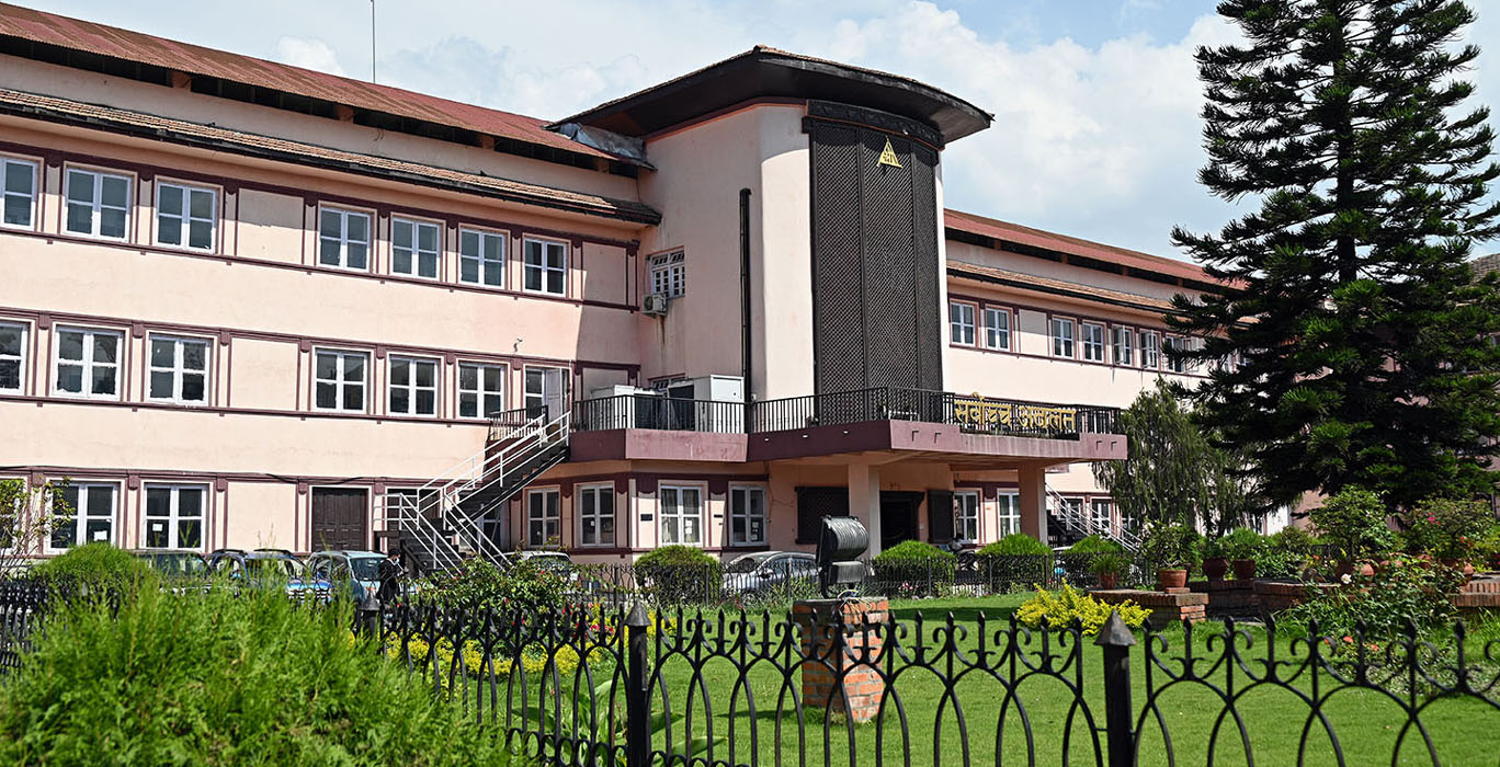 विश्वविद्यालयका विद्यार्थी संगठन खारेज नगर्न सर्वोच्चको आदेश
