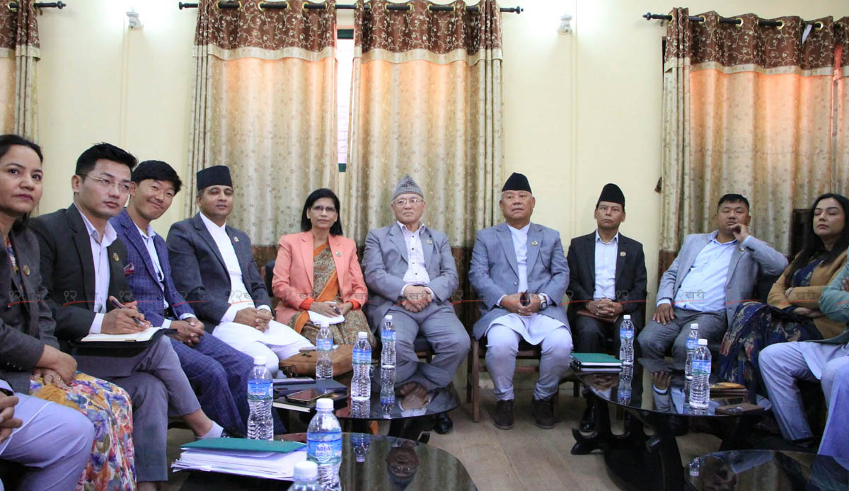 प्रधानमन्त्रीको अभिव्यक्ति सच्चिएपछि मात्र सदन चलाउन दिने निर्णय