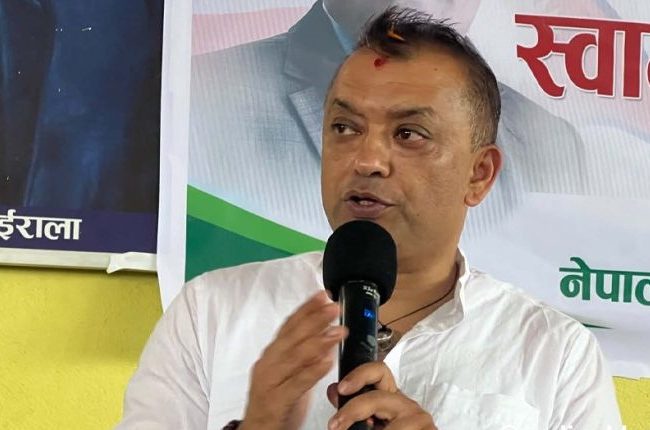 रास्वपाको सरकार पार्टीको विधानले नभई देशको विधानले चल्नुपर्ने :गगन थापा
