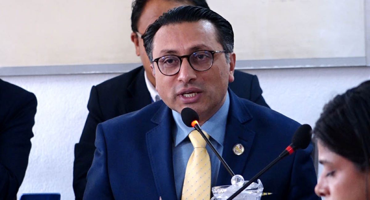 नेपालकै इतिहासमा सबैभन्दा ठुलो वित्तीय अपराधको छानबिन भइरहेको छः अर्थमन्त्री वाग्ले