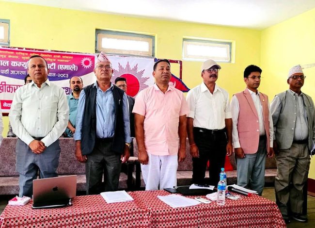 बजेट विवादले सुदूरपश्चिम सरकार संकटमा, एमालेले दियो सरकार छाड्ने संकेत