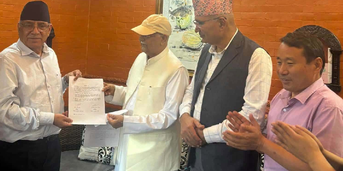 एमाले–नेकपाबीच सातै प्रदेशमा संयुक्त सरकार गठन गर्ने तीनबुँदे सहमति, कार्यगत एकताको घोषणा