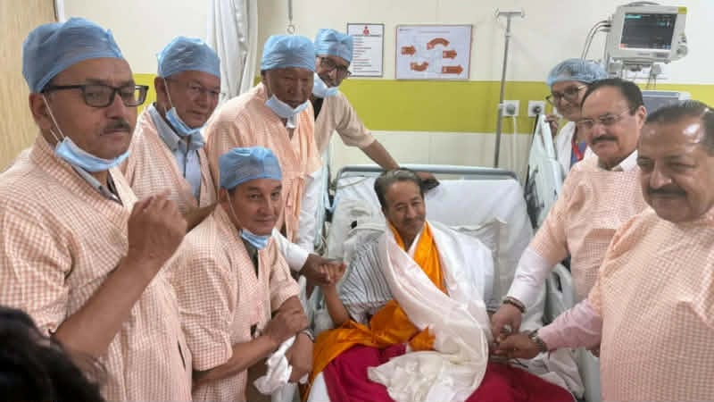 थ्री इडियट्स’का प्रेरणास्रोत सोनम वाङचुकले २६ दिन लामो अनशन तोडे