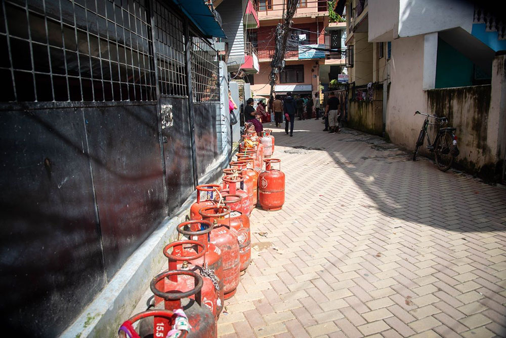 एलपी ग्यास आपूर्ति सहज बनाउन नेपाल आयल निगमद्वारा ‘क्विक रेस्पोन्स टिम’ गठन