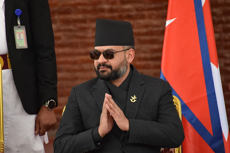 गन्तव्यबारे प्रहरी नै अनभिज्ञ, प्रधानमन्त्री शाह सडकमार्ग हुँदै पोखरा पुगे