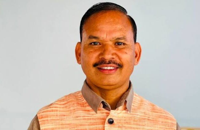 खस आर्यतर्फको प्रतिस्पर्धामा २ हजार ६४८ मतसहित आचार्य विजयी